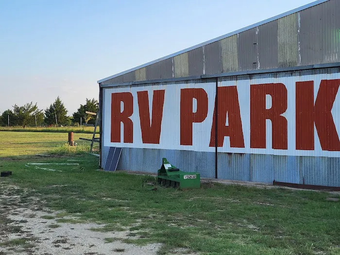 The Landing Strip RV Park Picture 5
