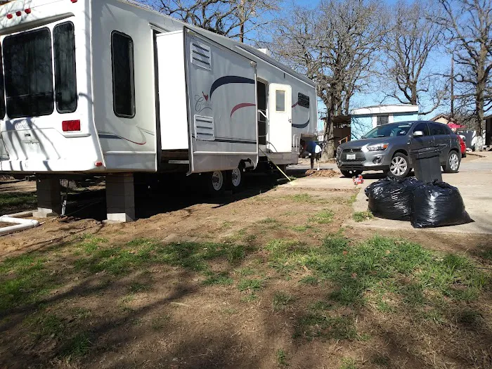 Texas Shade Mobile home Park Picture 5