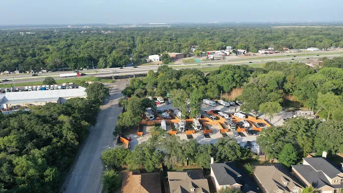 Dallas Shady Oaks RV Park & Tiny Home Community Picture 1
