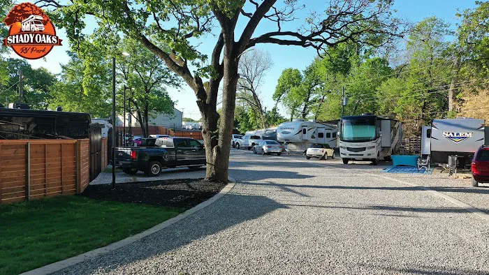 Dallas Shady Oaks RV Park & Tiny Home Community Picture 5