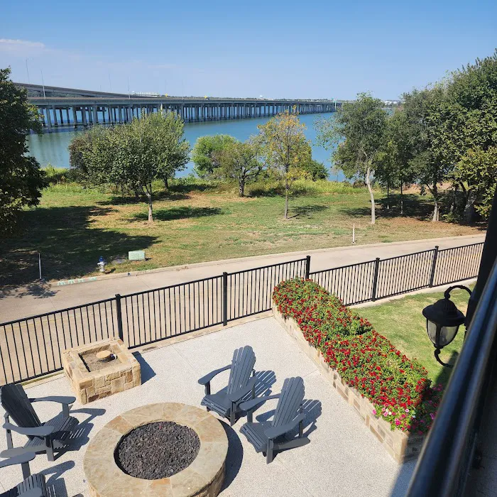 Lakeshore RV Resort Picture 9