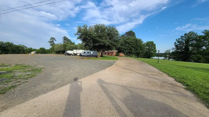 Lost Lake RV Park Picture 3