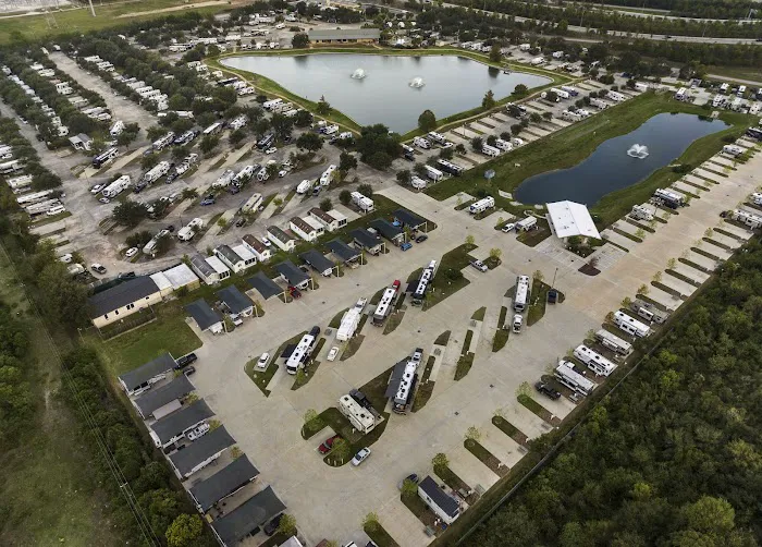Lakeview RV Resort by QRV Picture 6