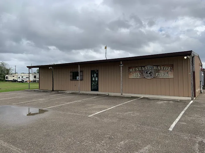 Mustang Bayou RV Park Picture 7