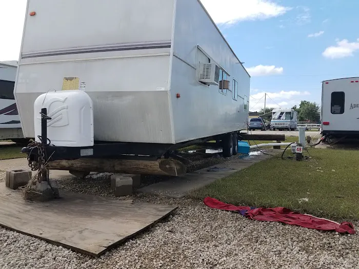Palms RV Park Picture 1
