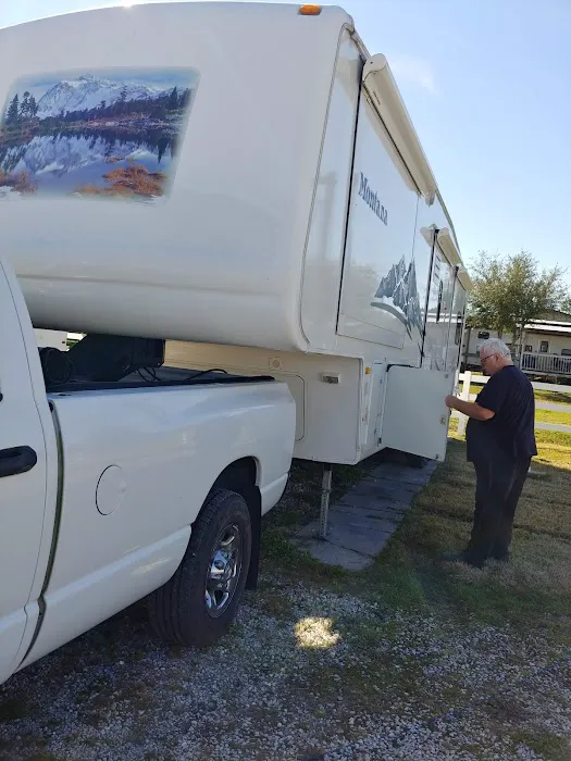Palms RV Park Picture 2