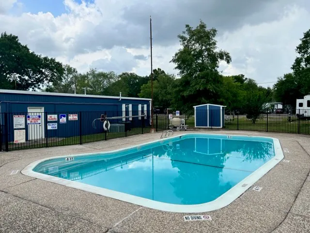 Safari Manufactured Housing and RV Community Picture 1