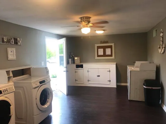 Bay Vista RV Park Picture 2