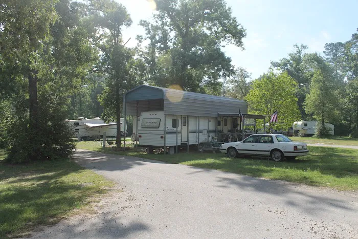 Rambling Vines RV Park Picture 5