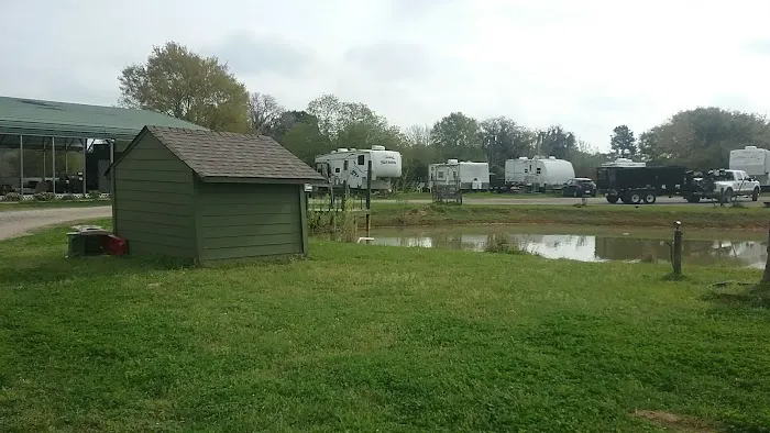 Magnolia’s Pond RV Park Picture 3