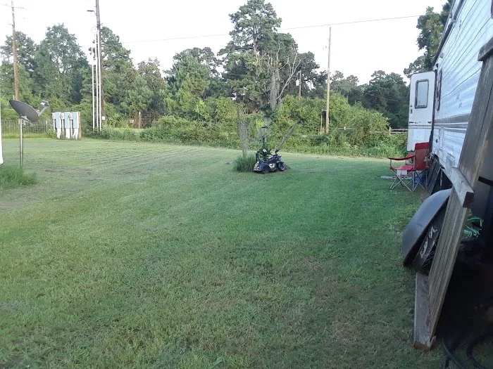 Magnolia’s Pond RV Park Picture 9