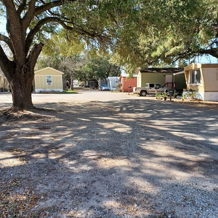 Holiday Village Mobile Home Park Picture 5