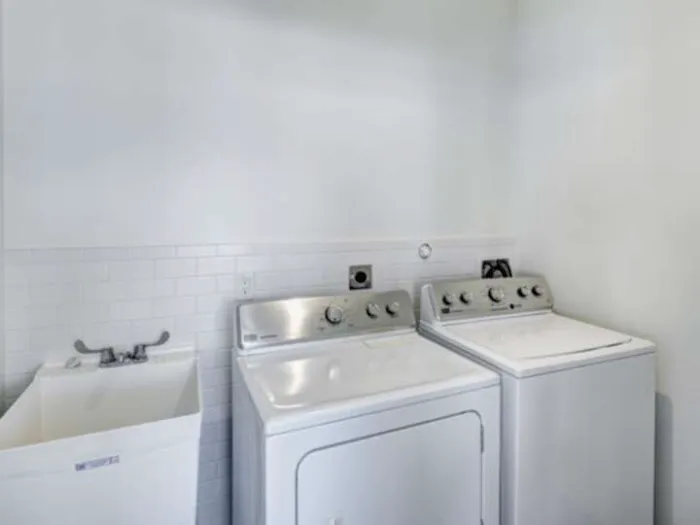 Ridgeback RV Picture 4