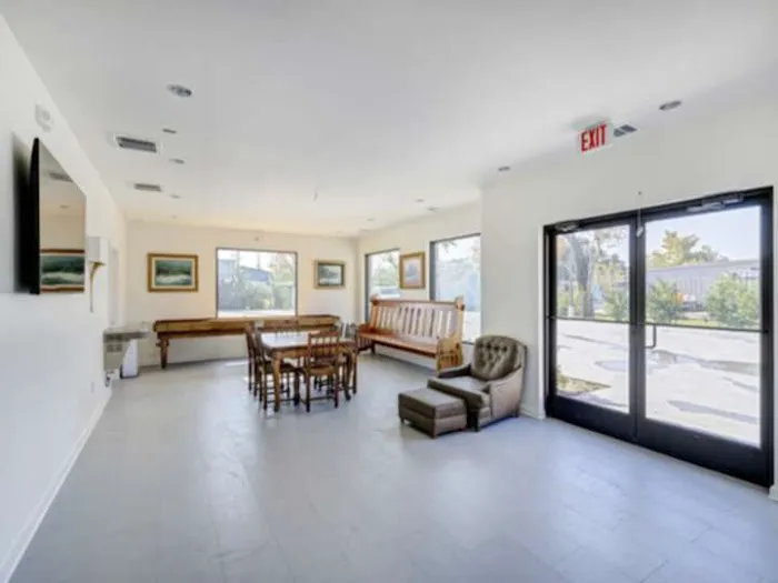 Ridgeback RV Picture 6