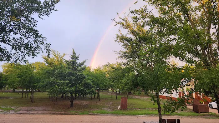 Hidden Forest Lake (RV Park Model Extended Stay RV Park) Picture 4