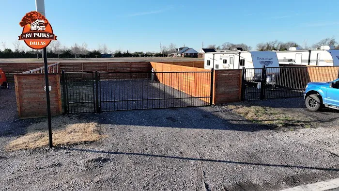 Dallas Fate RV Park & Tiny Home Community Picture 2