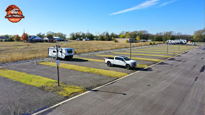 Dallas Fate RV Park & Tiny Home Community Picture 4