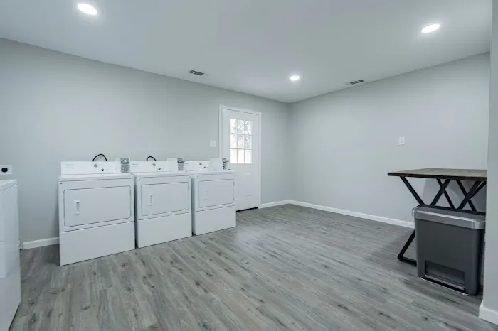 Royal Oaks RV Park Picture 9