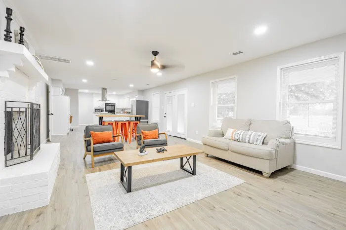 Royal Oaks RV Park Picture 8