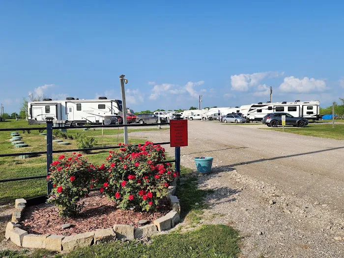 Premier RV Park Picture 2