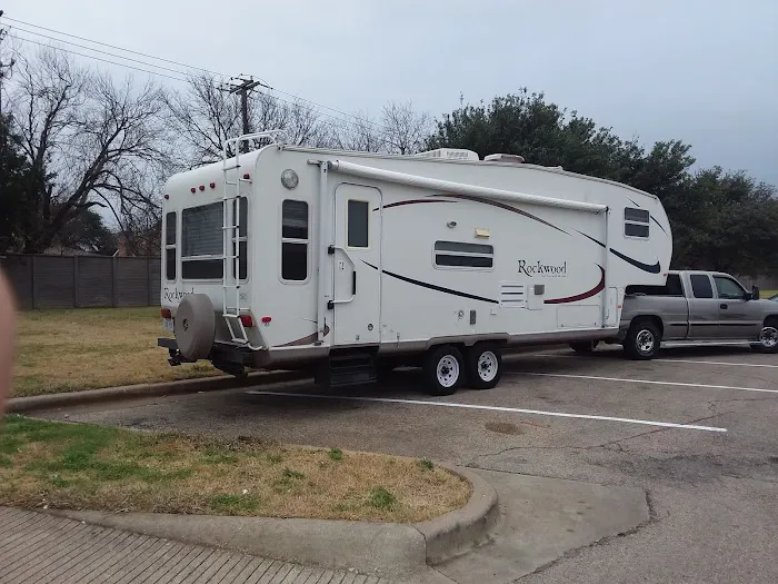 Lake Creek RV Campground Picture 4