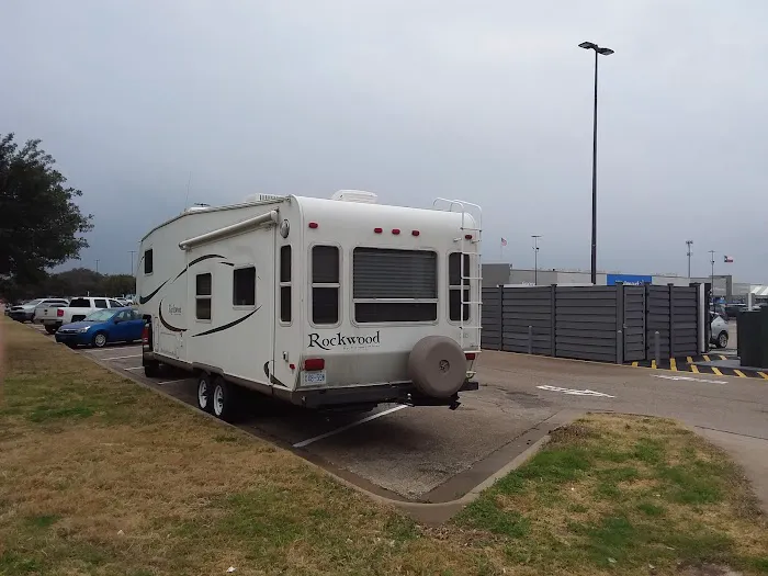 Lake Creek RV Campground Picture 5