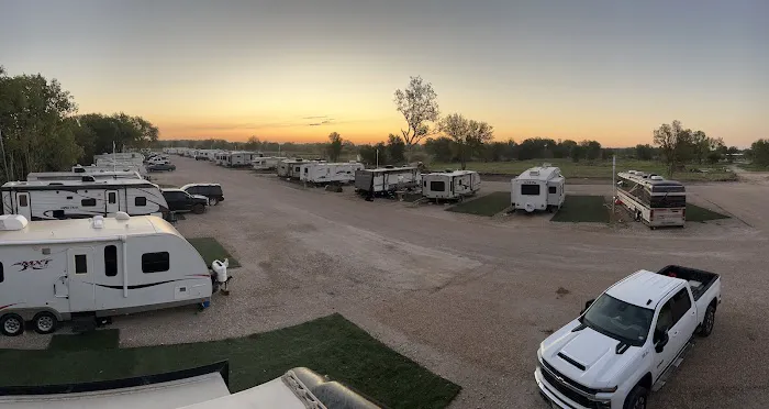 Imagine Communities Waco RV Park Picture 3