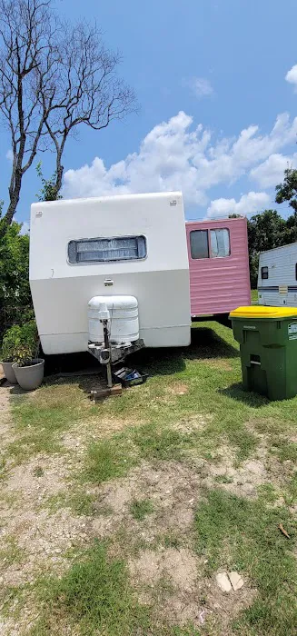 Clover Leaf Mobile Home Estate Picture 5