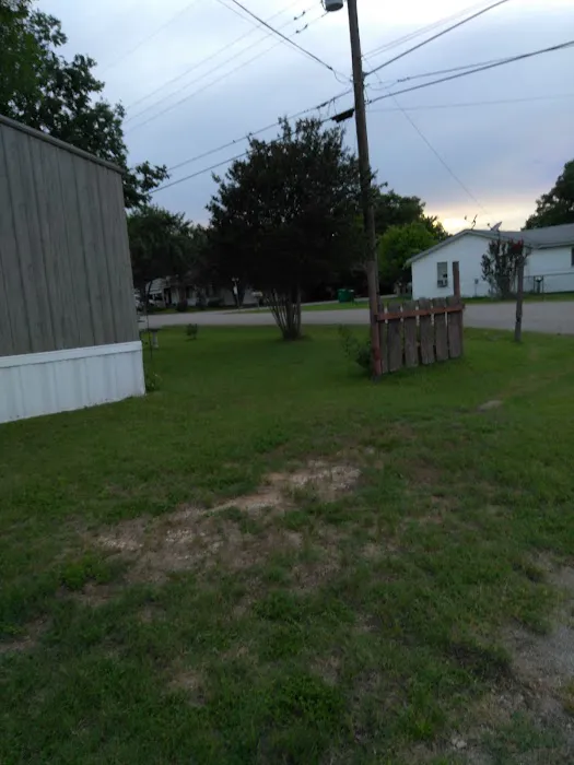 Clover Leaf Mobile Home Estate Picture 9