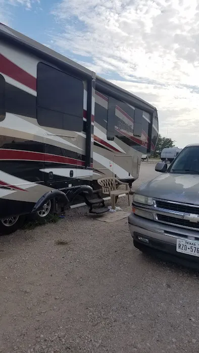 Downs Farm RV Park Picture 2