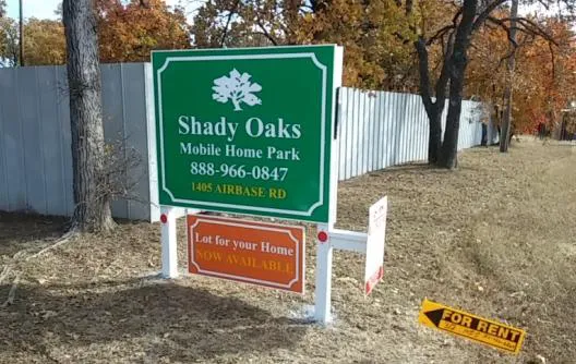 Waco Mobile Home Park Picture 1