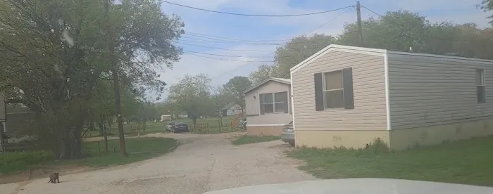 Waco Mobile Home Park Picture 9