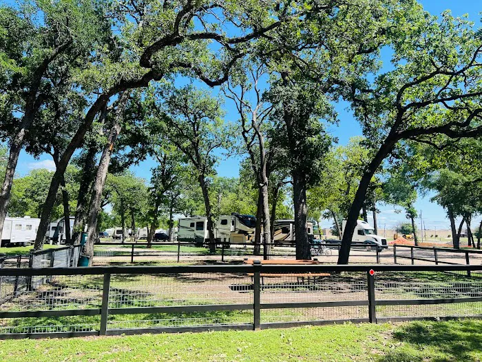 Magnolia RV Resort Picture 3