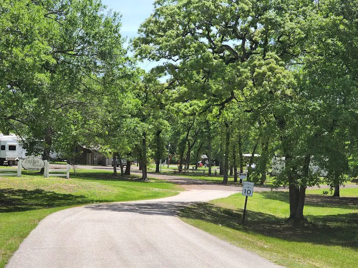 Indian Woods Campground Picture 3