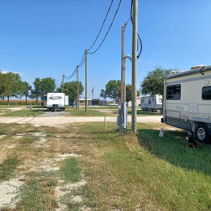 Yellow Rose RV Park Picture 2