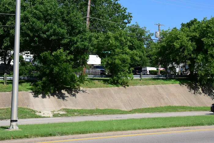 Cedar Ridge Mobile Home & RV Park Picture 2