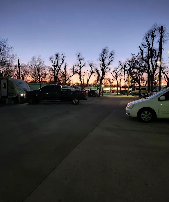 Good Luck RV Park Picture 10