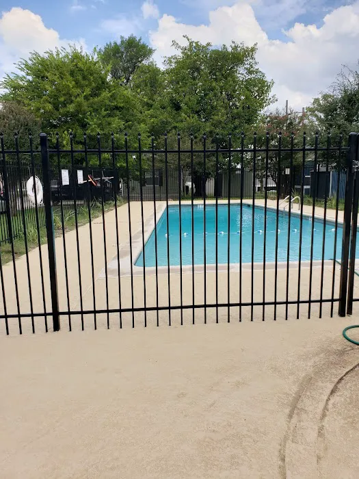 Redbird Mobile Home Community Picture 3