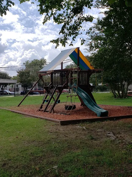 Redbird Mobile Home Community Picture 5