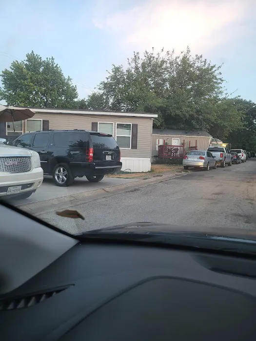 Redbird Mobile Home Community Picture 7