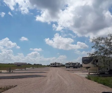 Cisco's Country Oasis RV Park Inc.