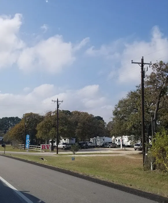 Rock N Robin RV Resort Picture 5