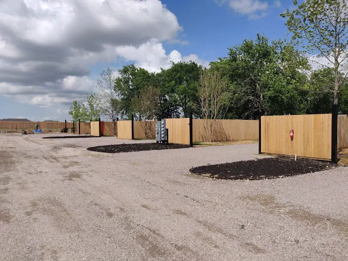 Lavon Luxury RV Village Picture 6