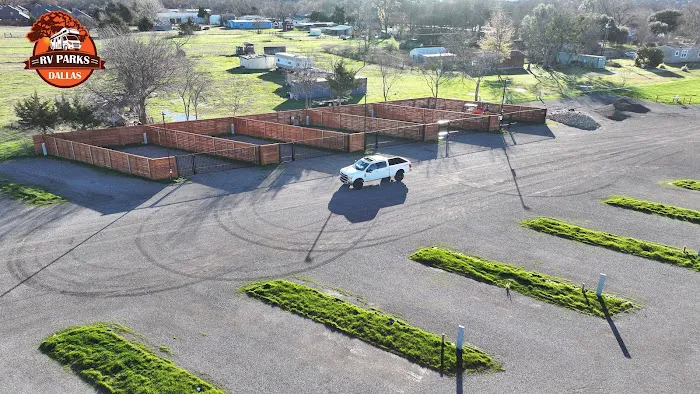 Dallas Wylie RV Park Picture 9