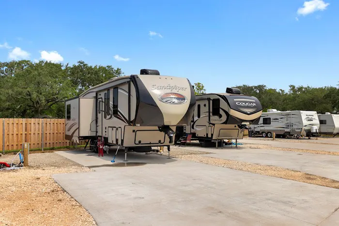 Cameron Prairie RV Park Picture 10