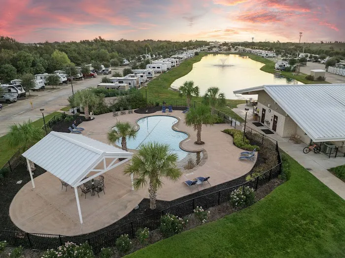 Highway 6 RV Resort by QRV Picture 3