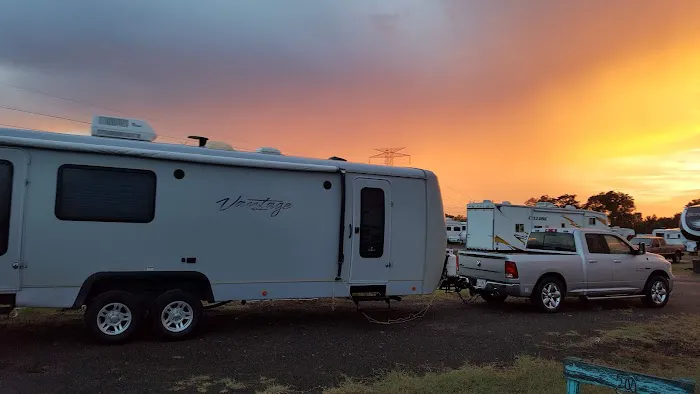 Riverbend RV Park Picture 9