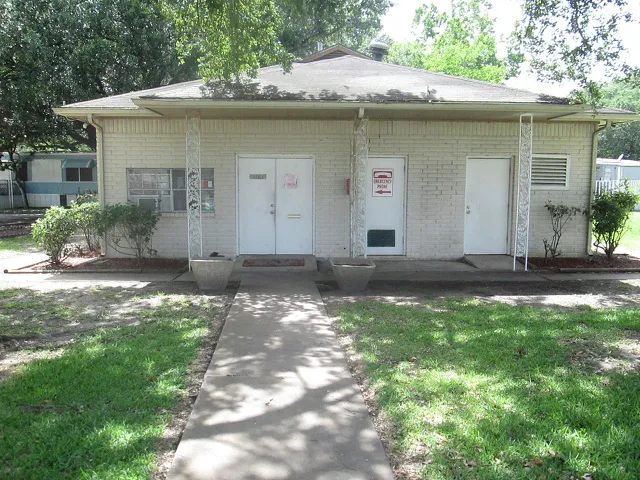 Tranquility Village Mobile Home Park Picture 6