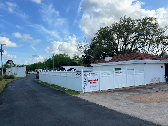 Meadowlark RV Park Picture 5