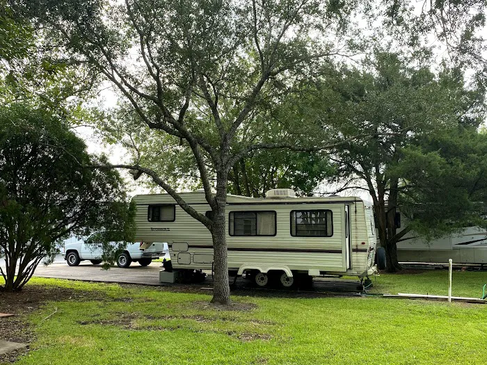 Meadowlark RV Park Picture 10